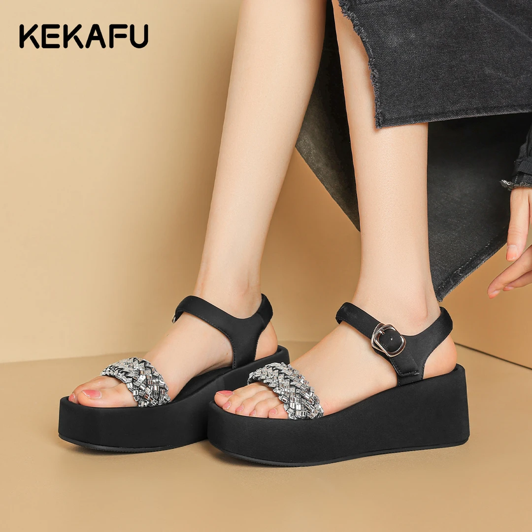 珂卡芙厚底一字带凉鞋女鞋女款外2025春季高级感洋气配裙子沙滩鞋