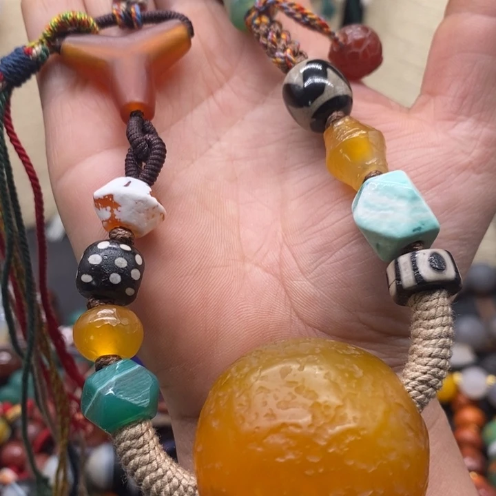 玛瑙/玉髓颈饰未镶嵌