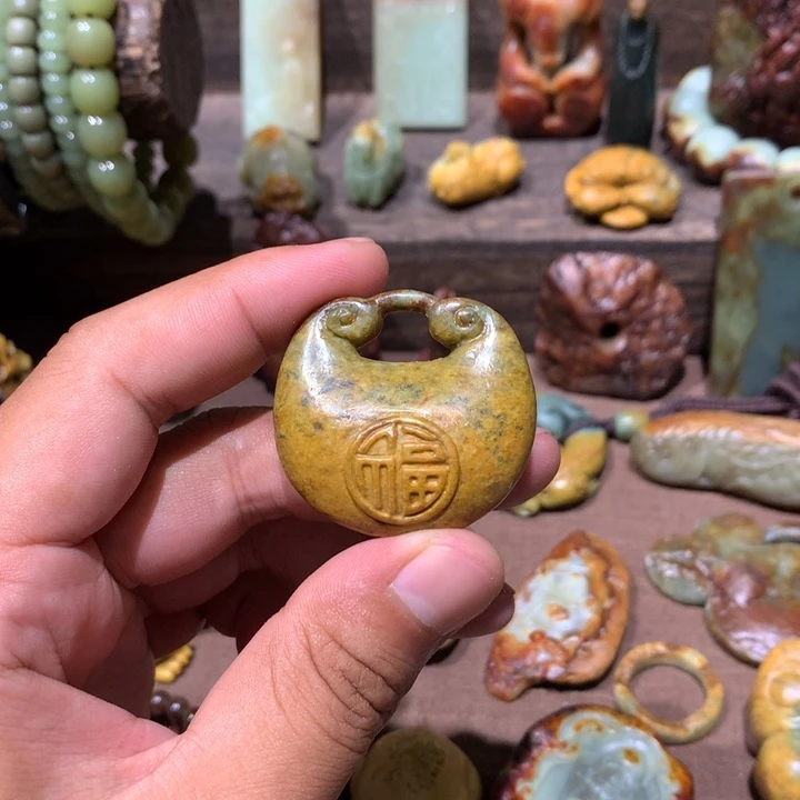 岫岩河磨玉（透闪石质玉）未镶嵌挂件