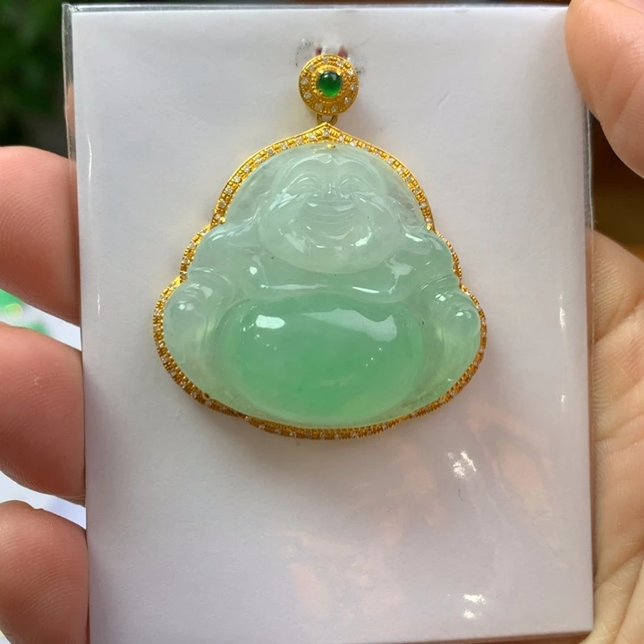 翡翠颈饰18K金镶嵌翡翠吊坠