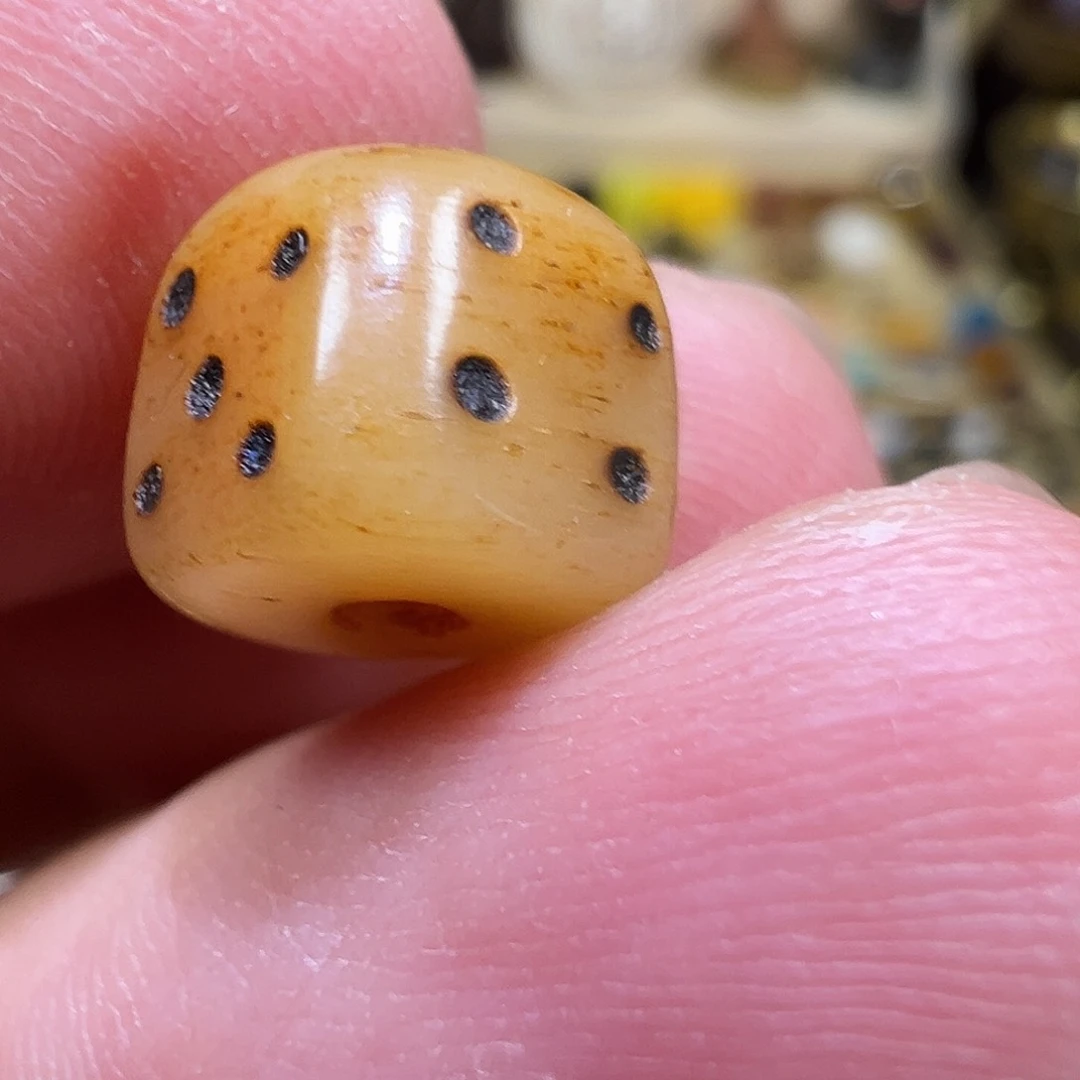 卡8.4牛牛骰子配珠