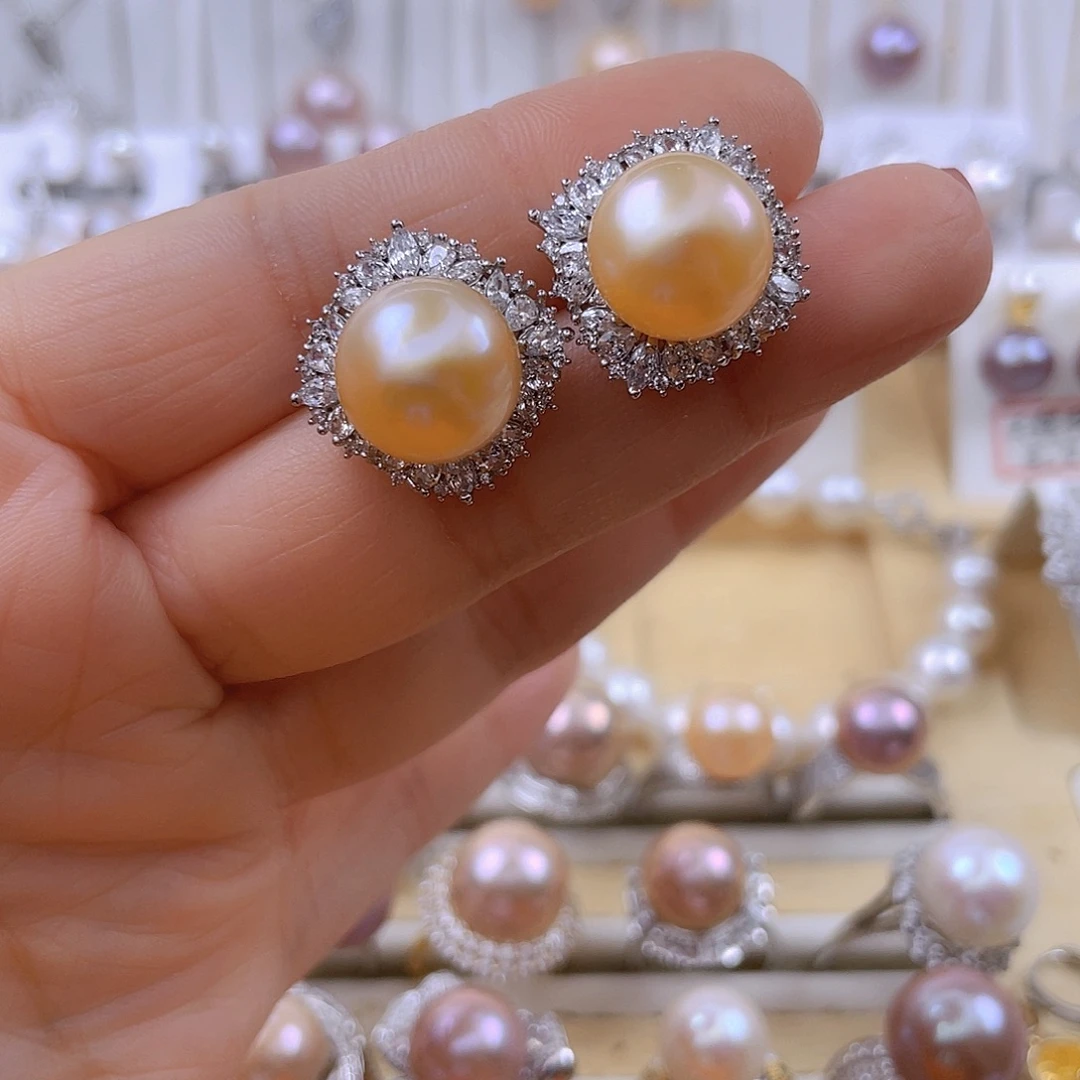 淡水珍珠耳饰未镶嵌