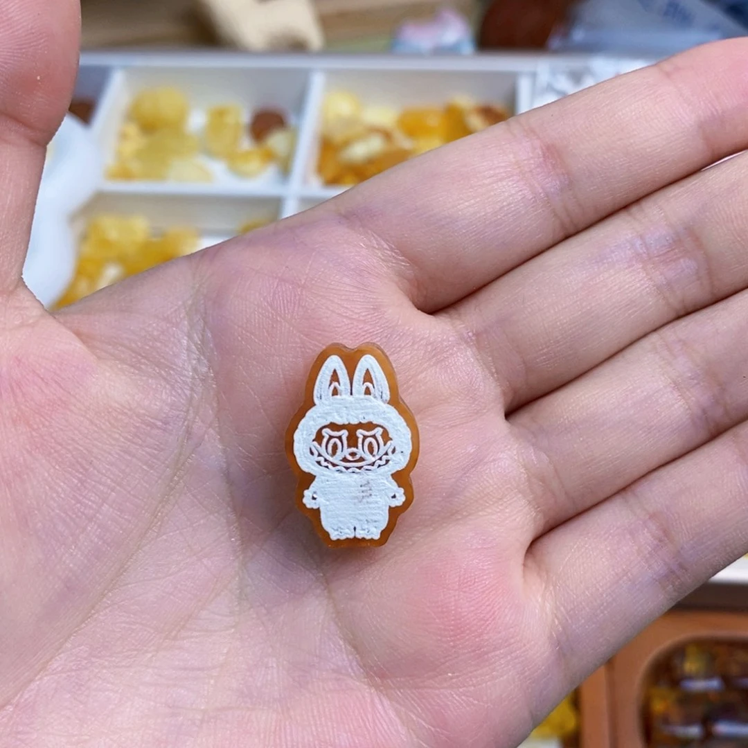 未镶嵌琥珀珠宝奇石