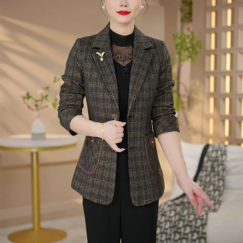 中年妈妈格子西装外套女2025年春秋新款洋气百搭大码休闲西服上衣