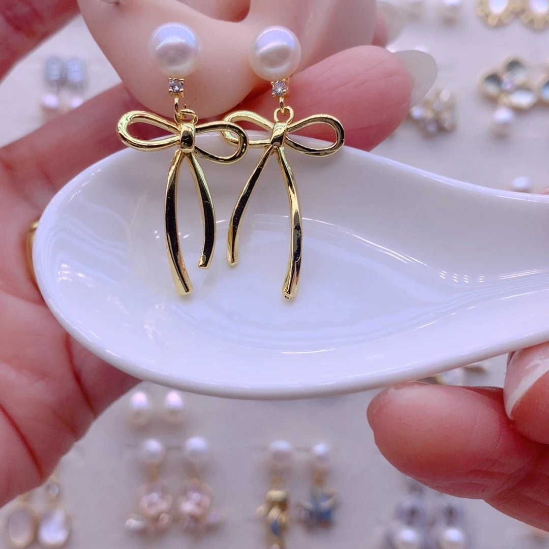 合金耳饰淡水珍珠