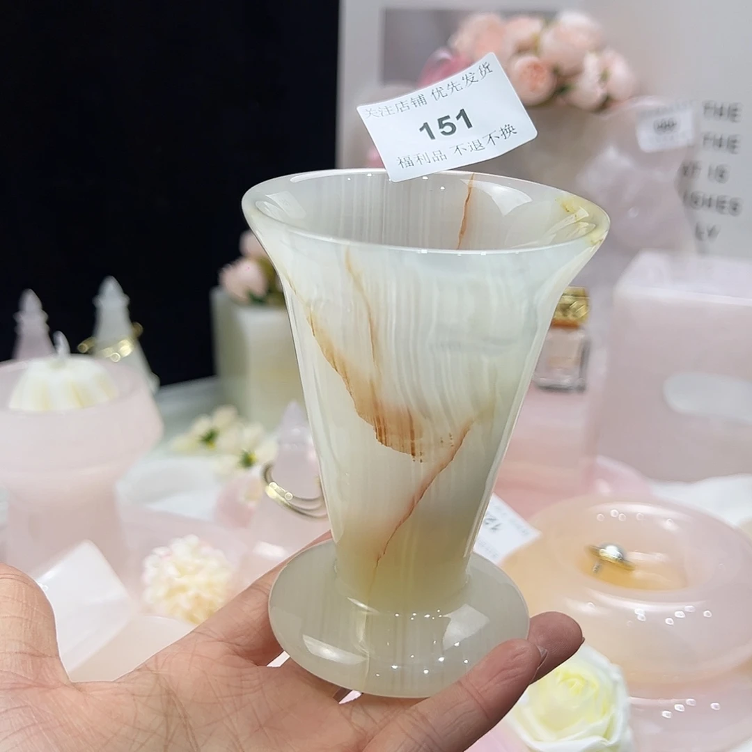 石材福利炸151冰玉烛台 不退换