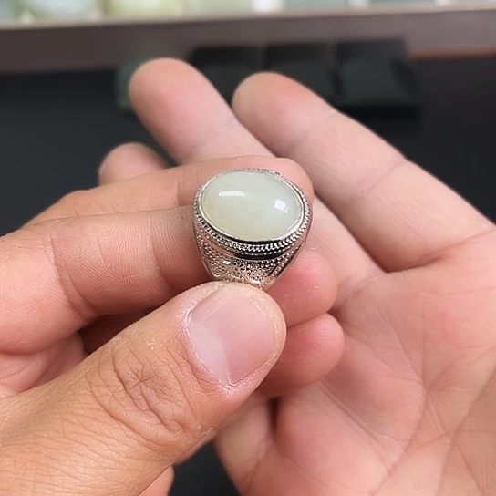 和田玉戒指未镶嵌