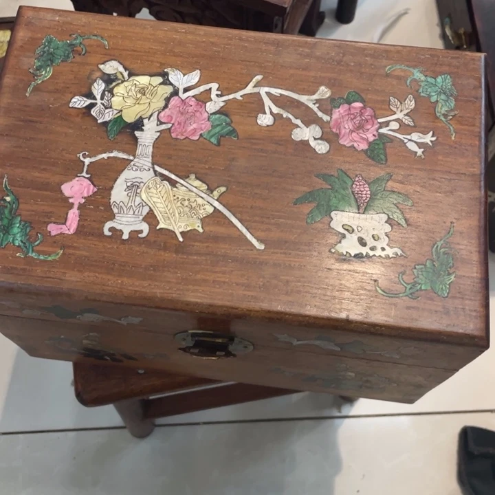 贡木瑕疵箱箱谢谢谢谢谢谢