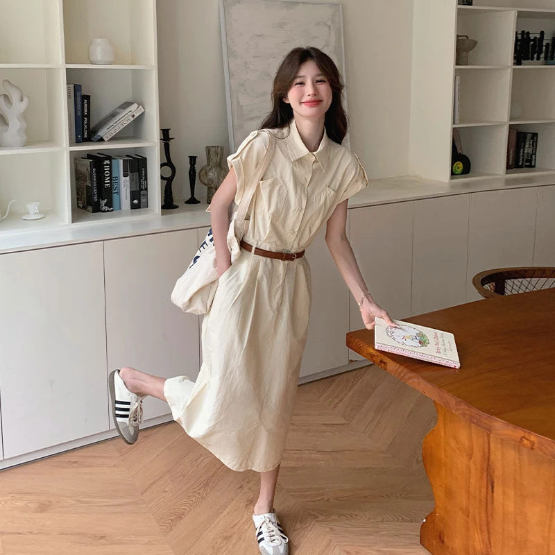 米白色休闲工装连衣裙女夏2025新款气质收腰开叉高级感A字衬衫裙