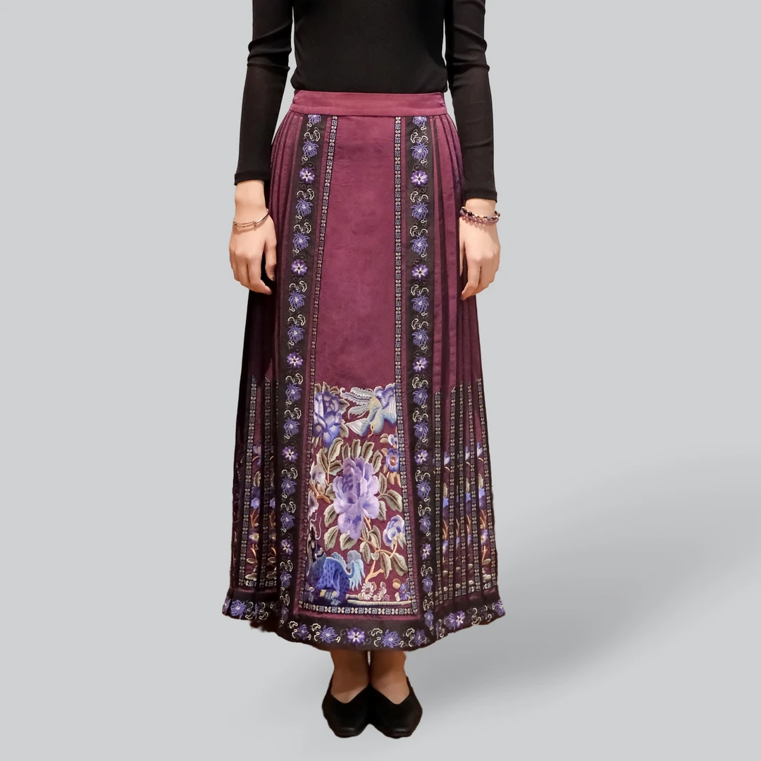 香云故里·紫龟纹香云纱牡丹刺绣马面裙XB25-A10049