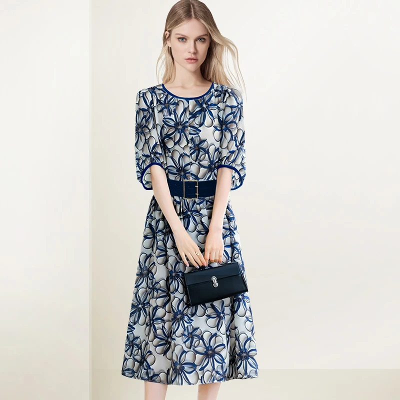 法式设计感圆领印花连衣裙2025秋冬新款宽松收腰遮肉茶歇减龄裙子