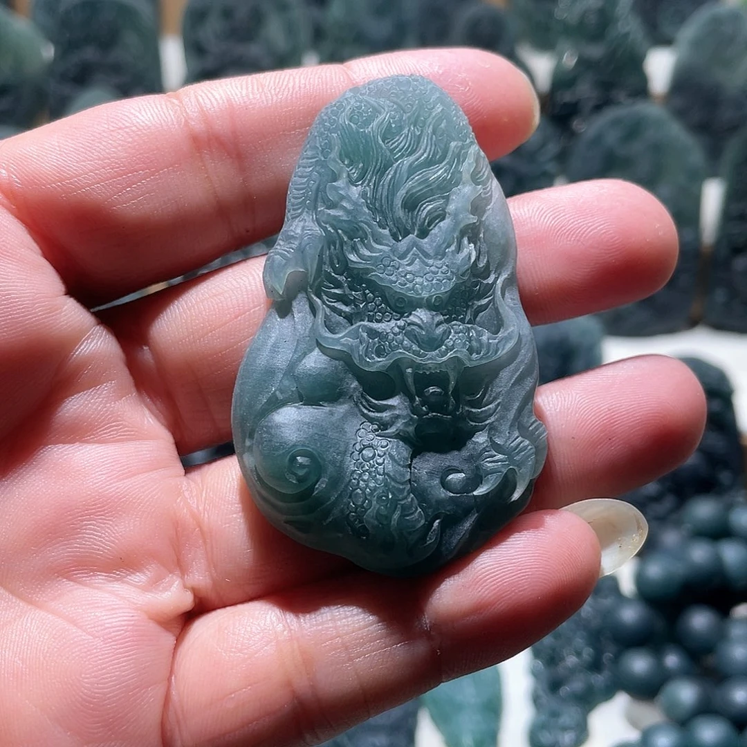 定制翡翠未镶嵌龙