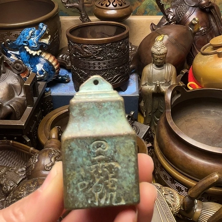精美铜器批发档口