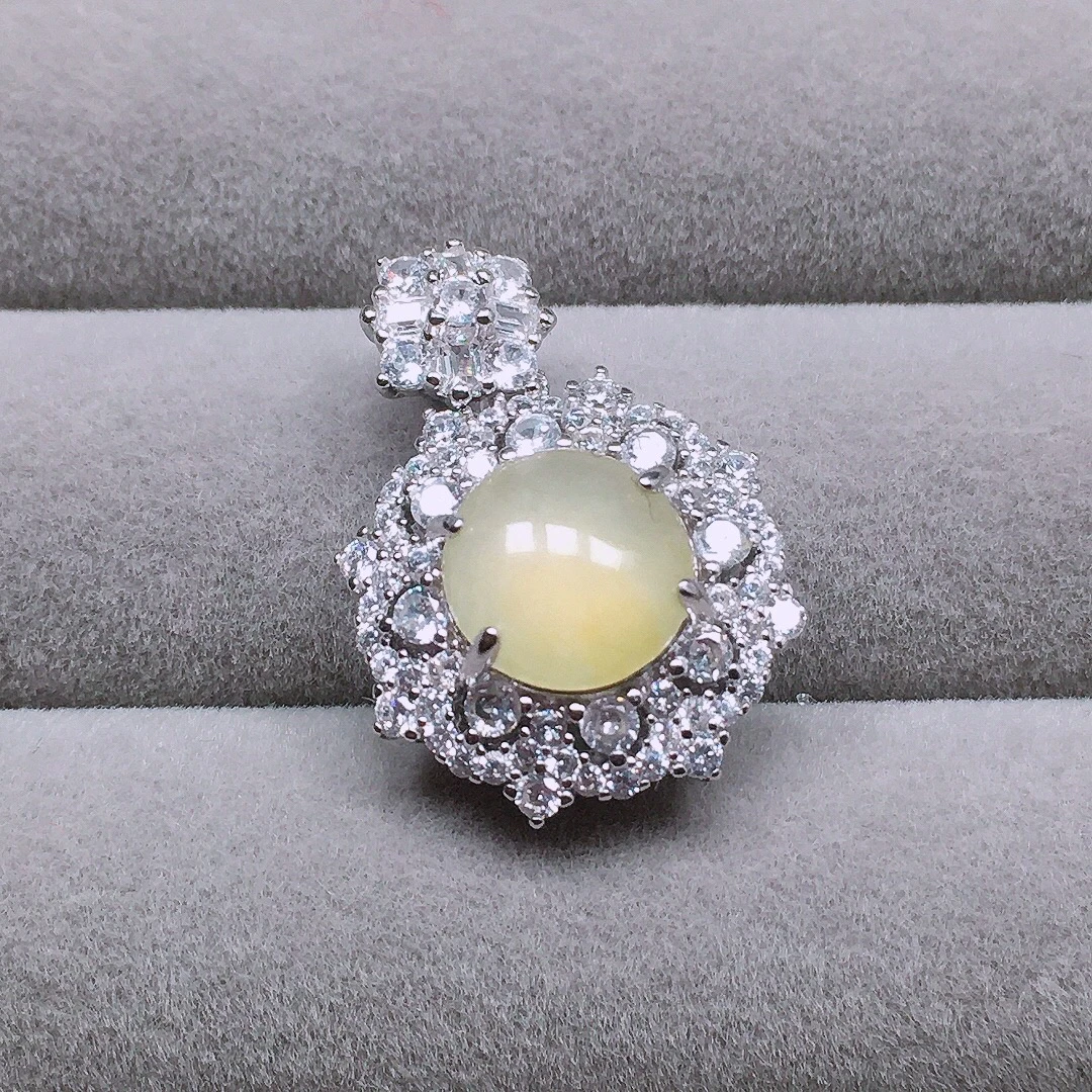 天然缅甸翡翠A货925银镶嵌冰种冰黄蛋面吊坠