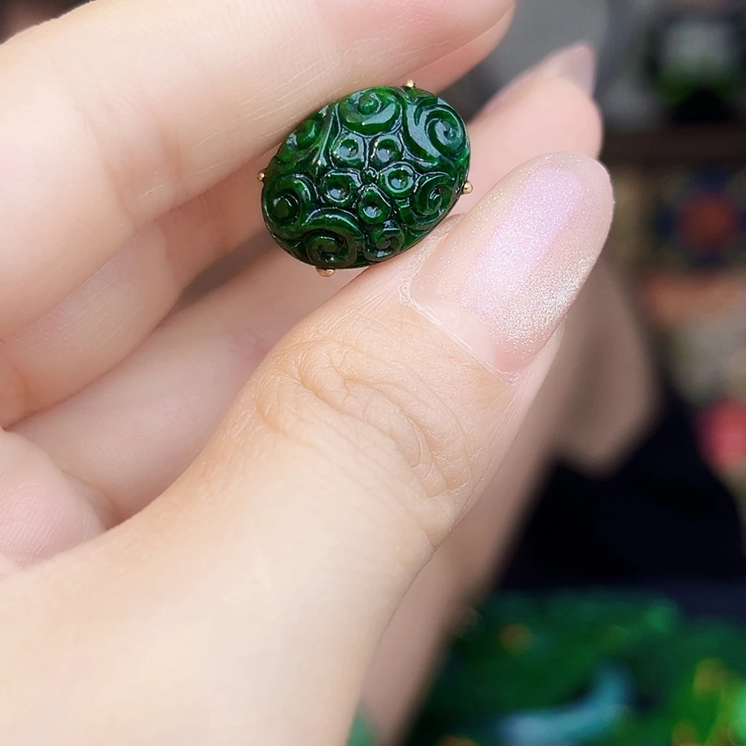 翡翠银S925镶嵌颈饰多样性