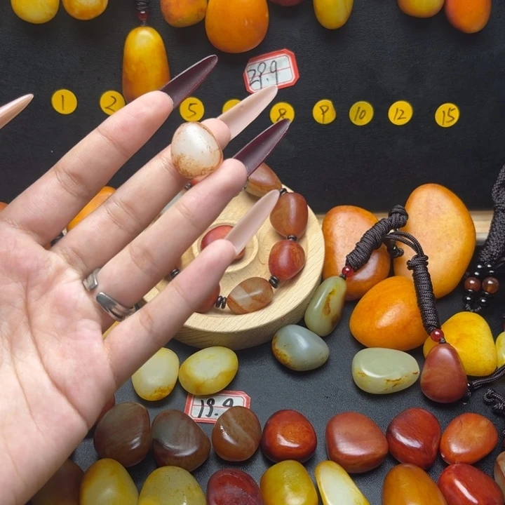 和田玉（糖玉）未镶嵌珠宝半成品