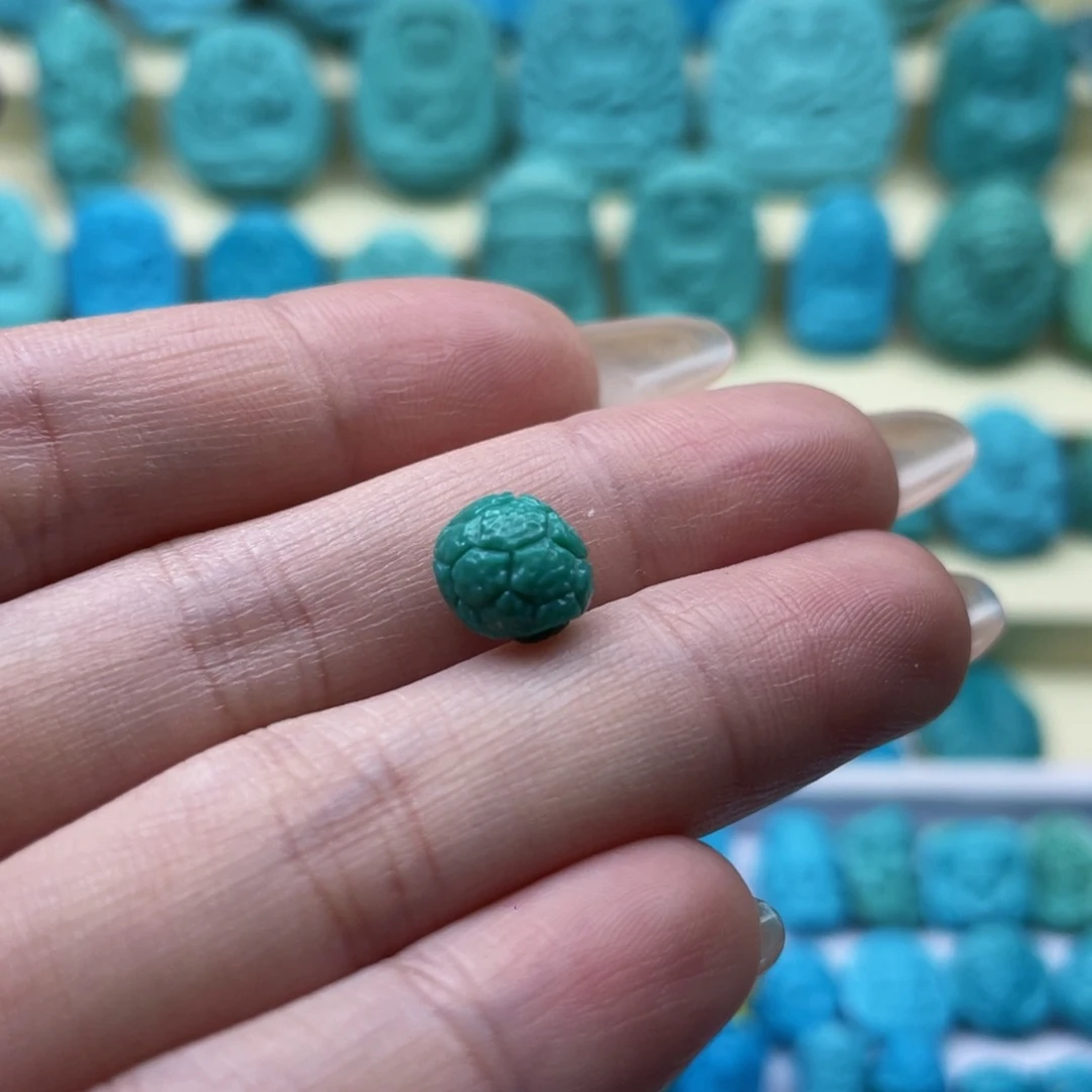 绿松石雕刻未镶嵌