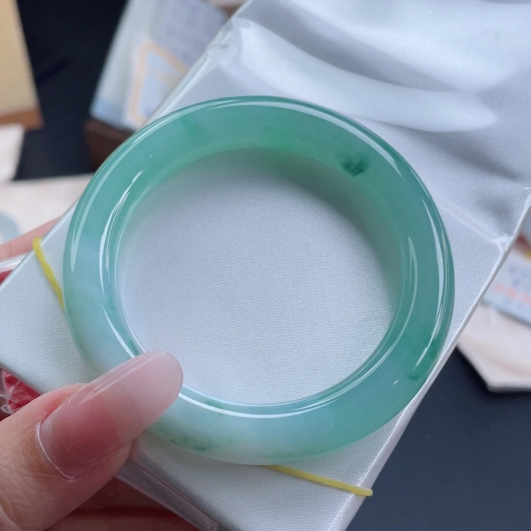 未镶嵌手镯翡翠51.0青苹果乐园 渐变山水 特色镯 42号