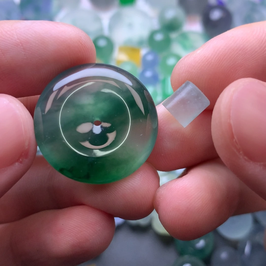 春***腾定制翡翠未镶嵌挂件