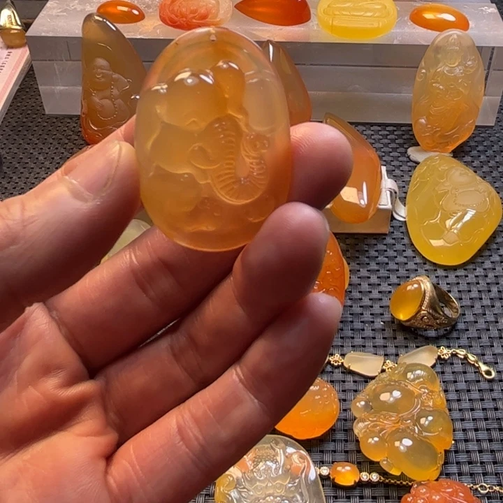 爱***人石英质玉未镶嵌小小吊坠挂件挂件