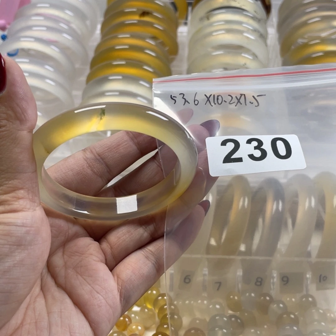 手镯玛瑙/玉髓未镶嵌肖*珏