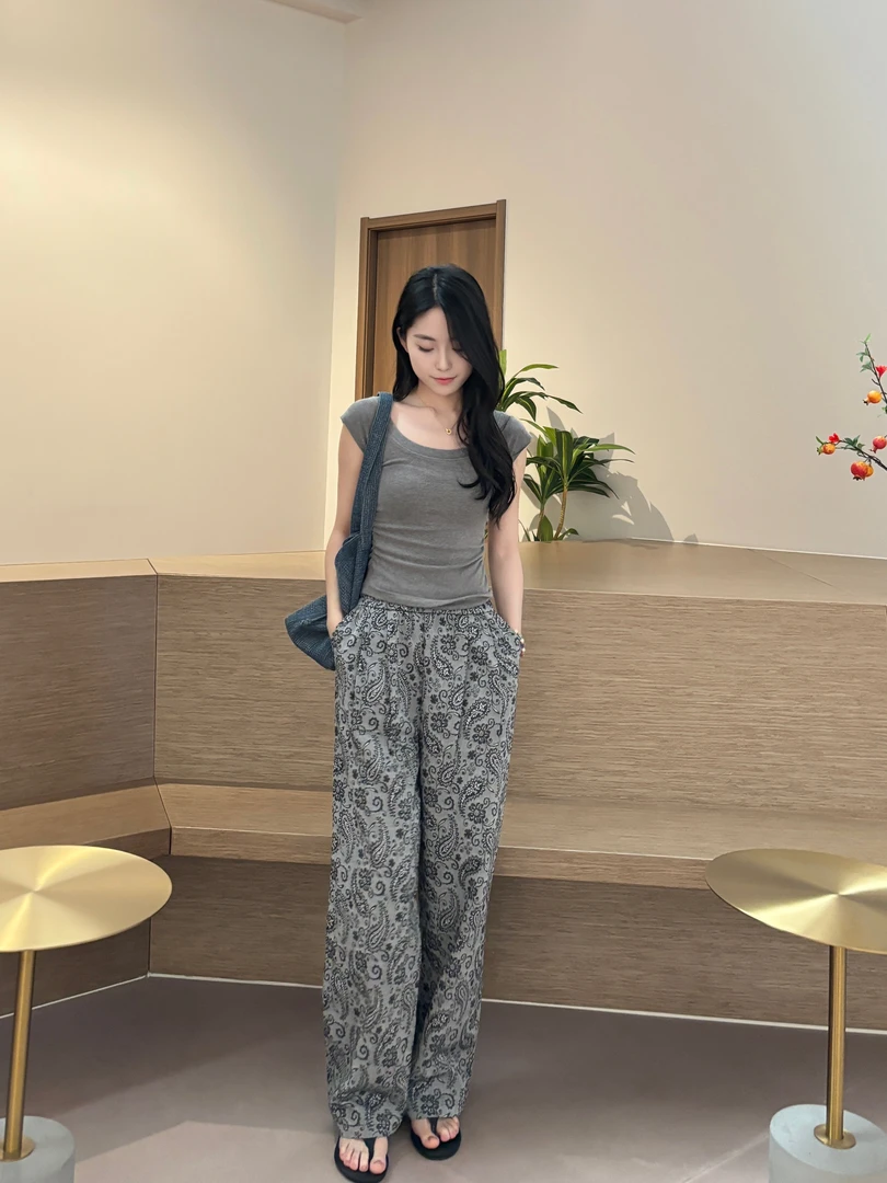 复古印花缎面冰丝裤子女夏季薄款腰果花窄版宽松阔腿裤遛弯防晒裤