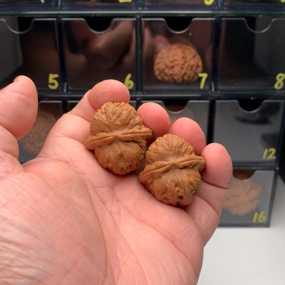 蹬***爸桃核吊坠文玩核桃123456