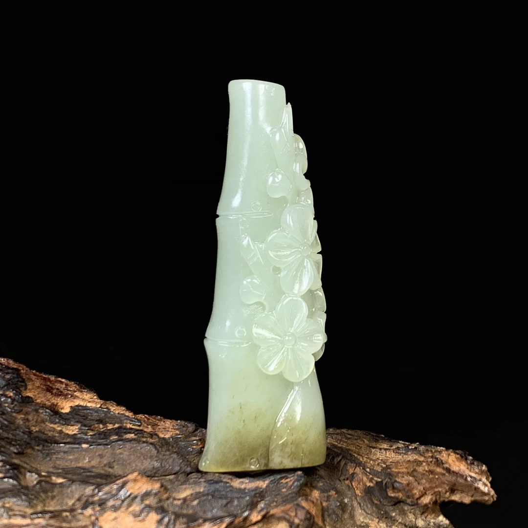 天然新疆和田玉竹节吊坠尺寸63*20*12重量25克