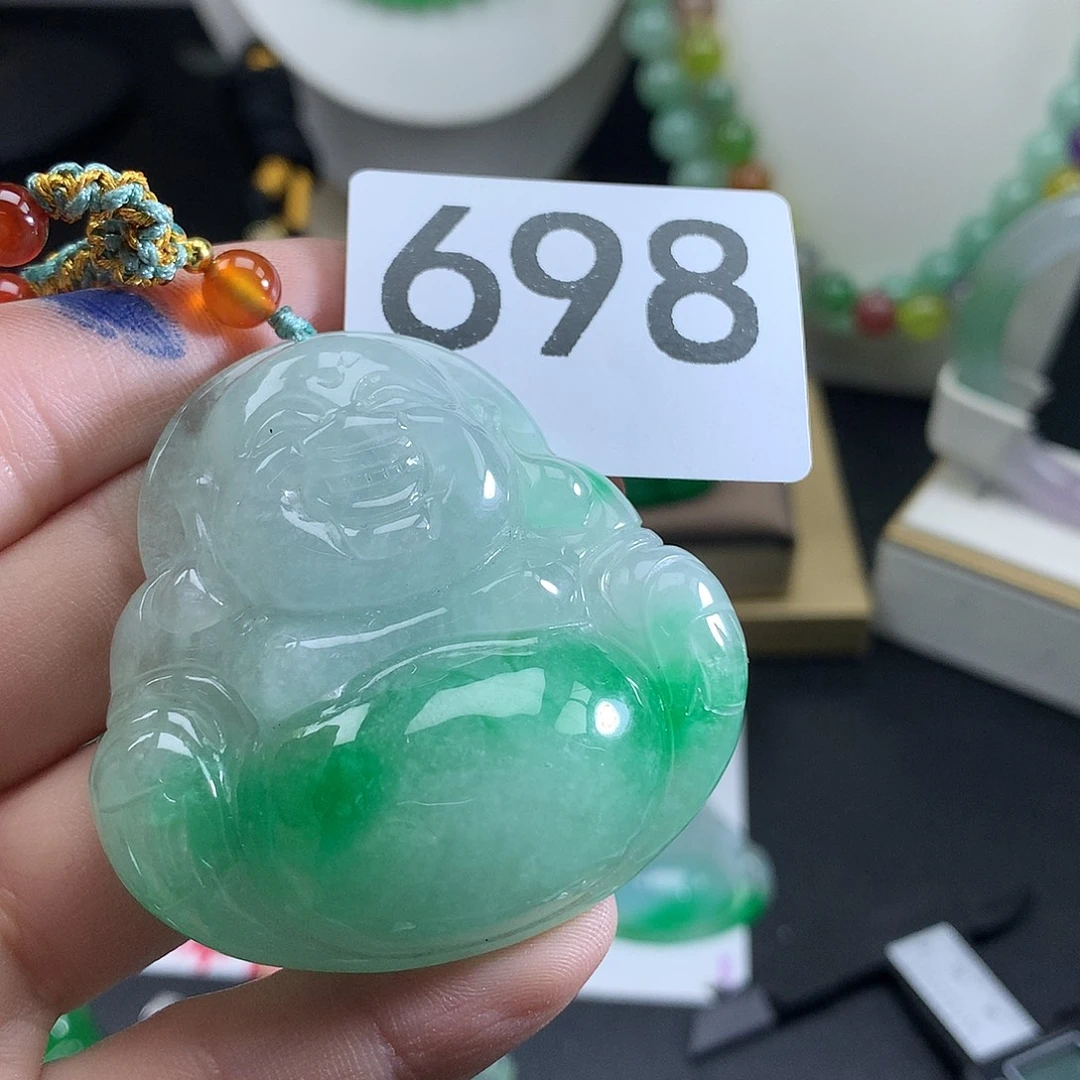 翡翠未镶嵌吊坠(赠链)