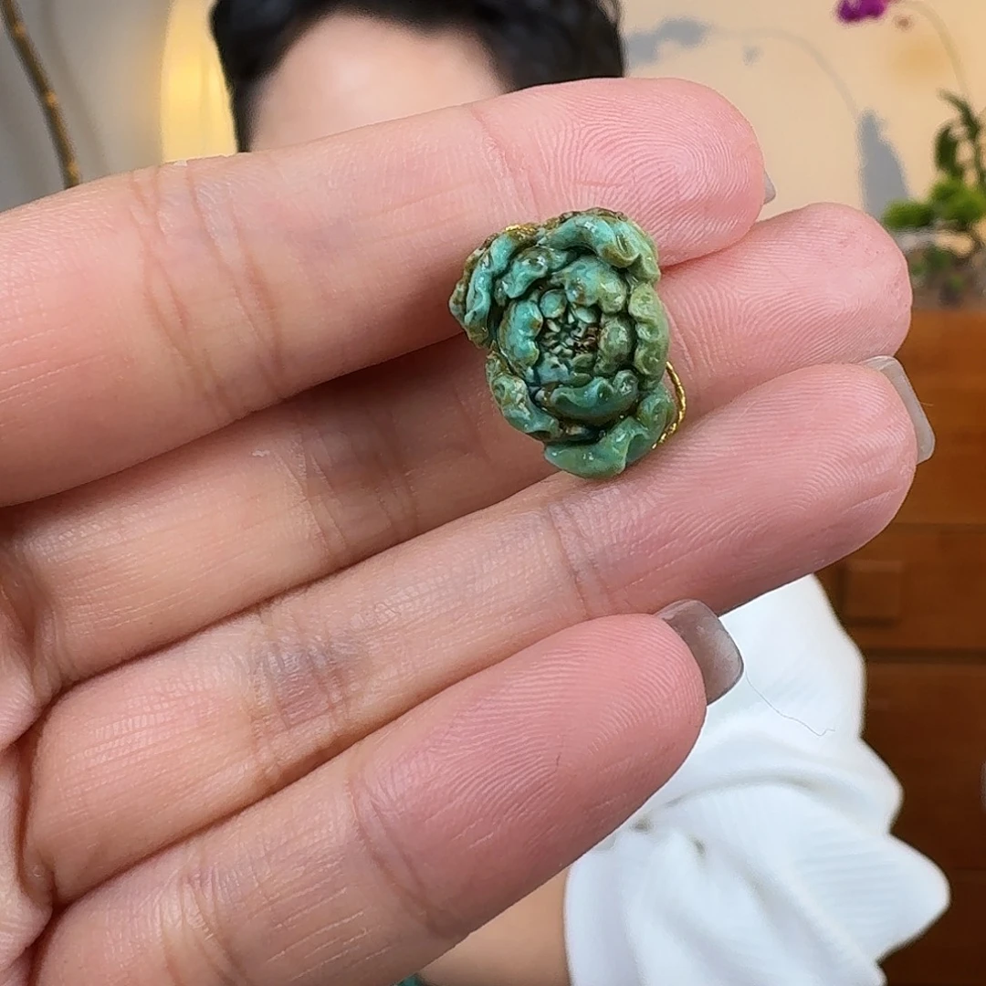 绿松石未镶嵌挂件