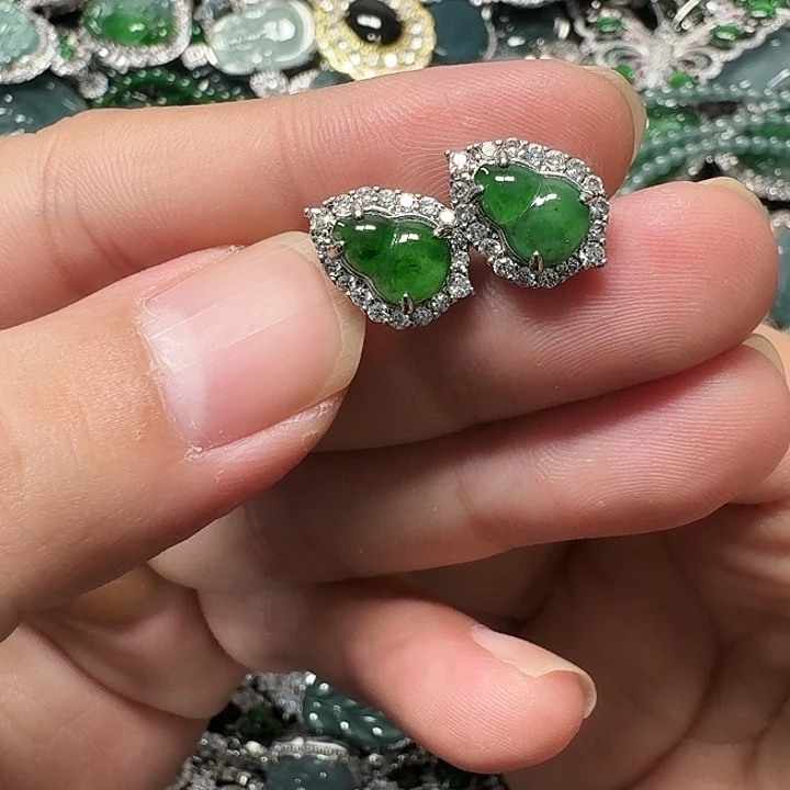 翡翠未镶嵌颈饰天然Ａ货翡翠放漏