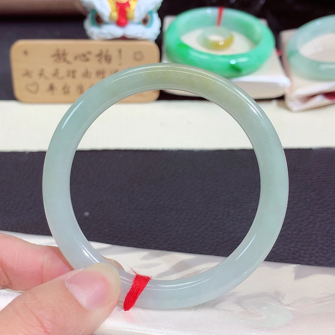 翡翠未镶嵌手镯1221