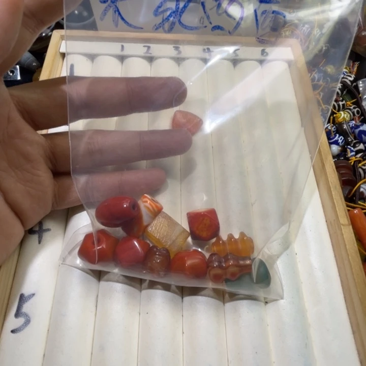 莱***西玛瑙/玉髓未镶嵌珠宝半成品
