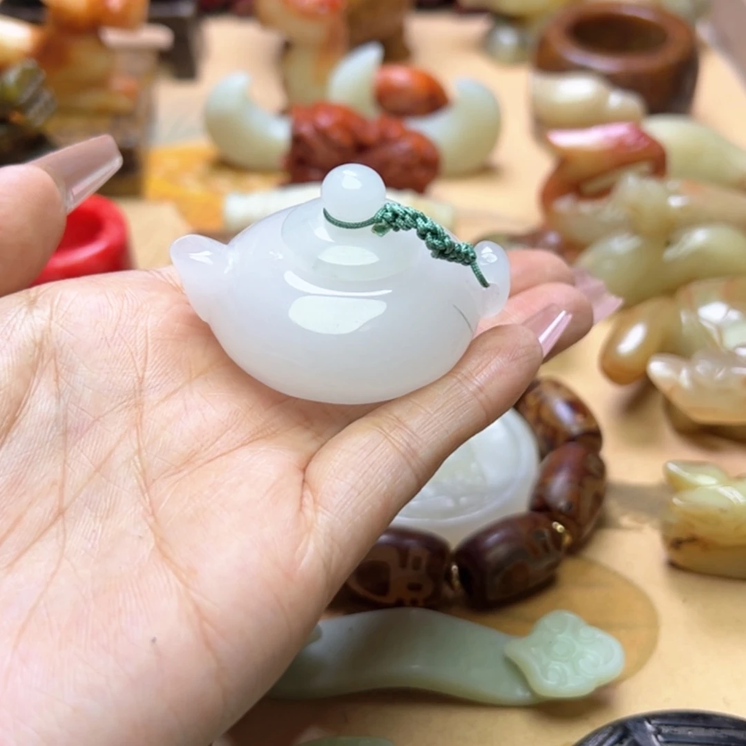 【闪购商品】蛇纹石玉颈饰未镶嵌