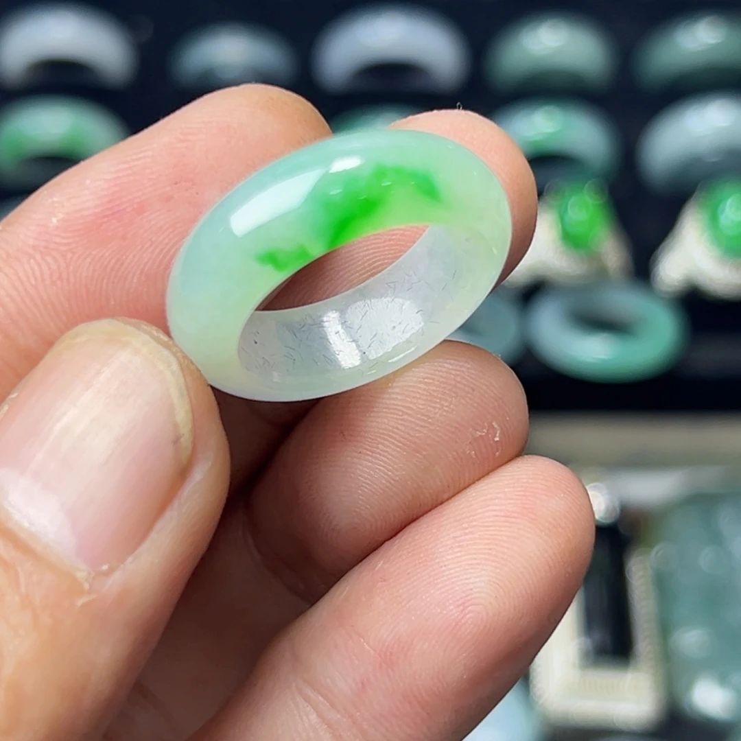 定制翡翠未镶嵌圈口18号