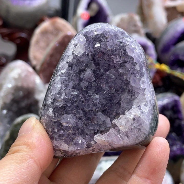 水晶摆件未镶嵌捡漏