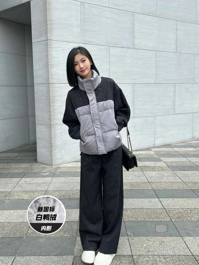 【精选】时尚高级感立领羽绒服女冬季亮片拼接外套阔腿裤套装10098