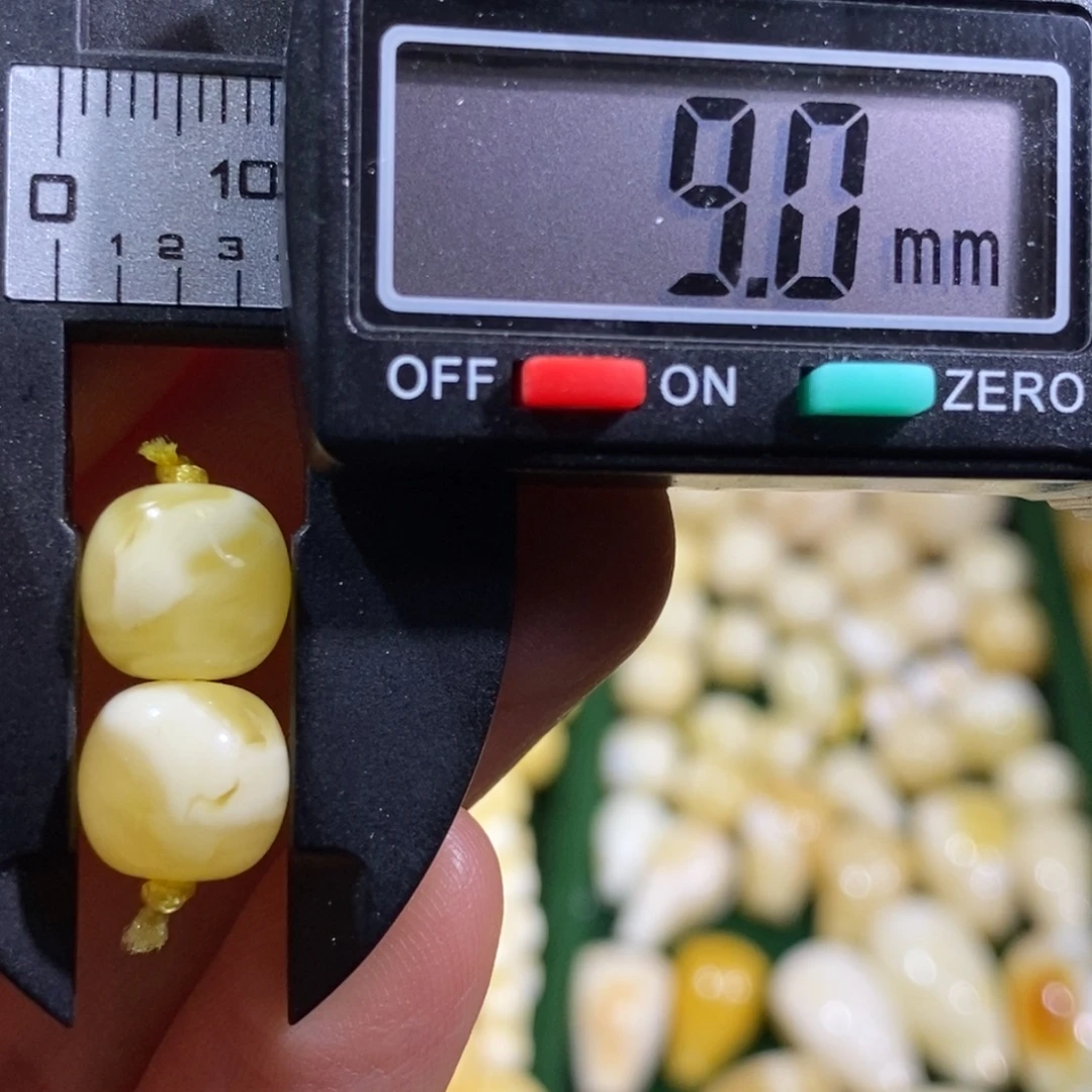 蜜蜡未镶嵌裸石配饰