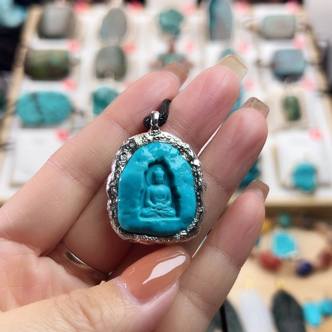 绿松石未镶嵌颈饰