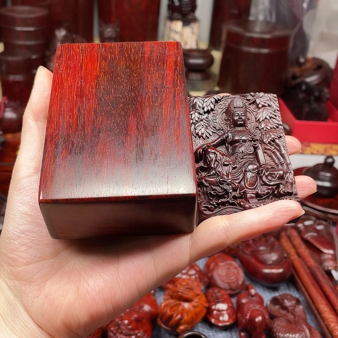 凯***歌檀香紫檀（小叶紫檀）粗烟盒，牌子