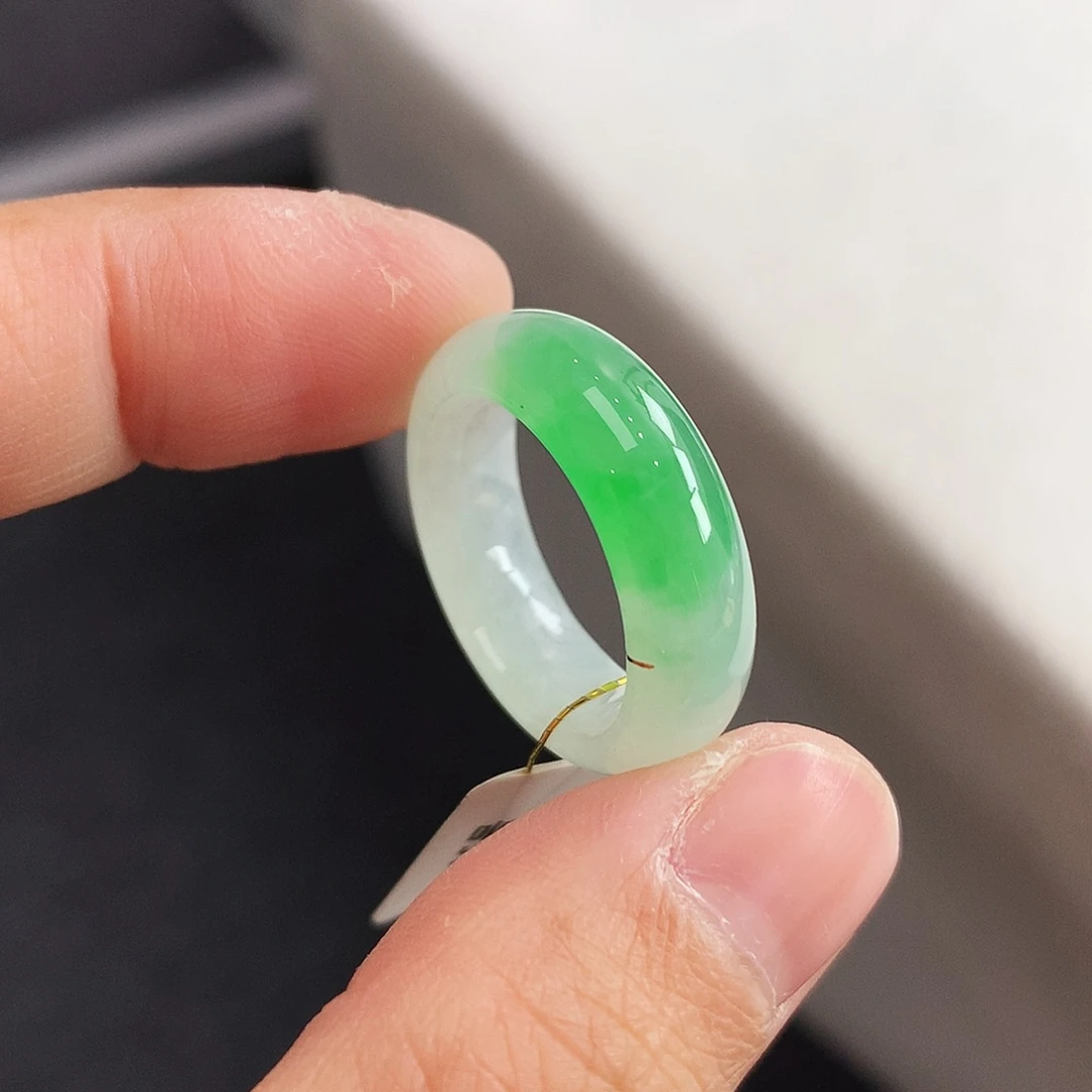 翡翠未镶嵌戒指15号