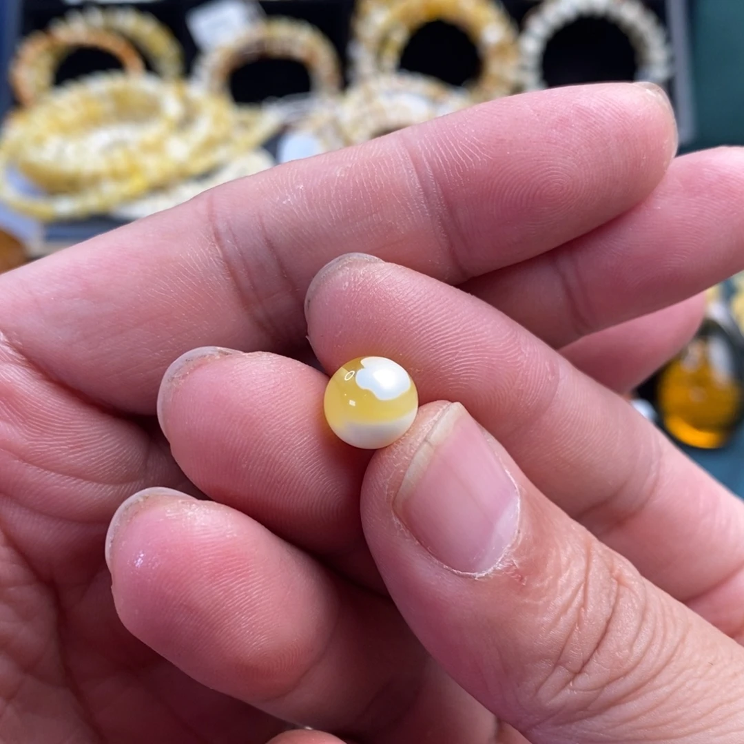 长***睡琥珀未镶嵌裸石9.6mm