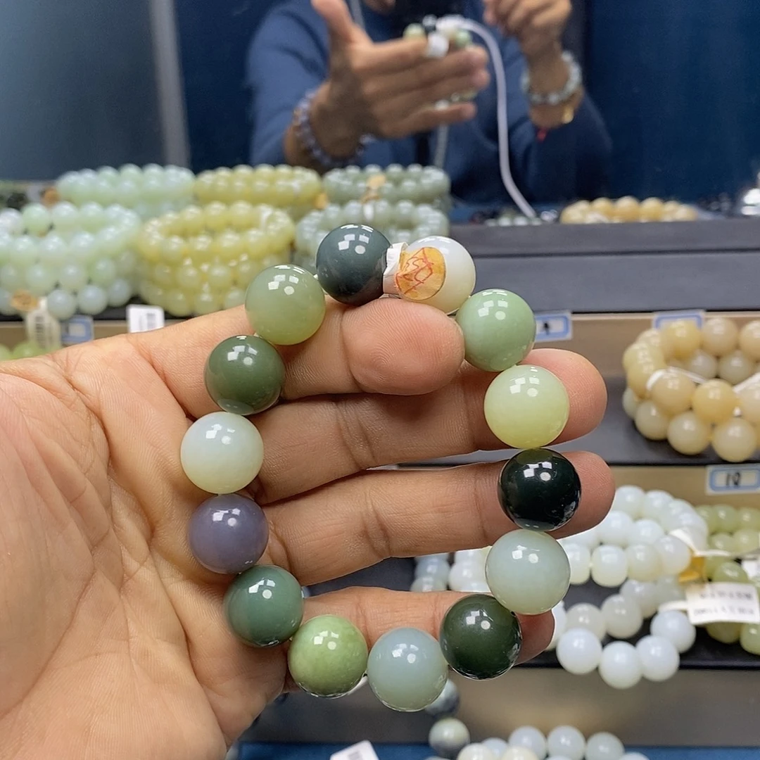 和田玉未镶嵌手链