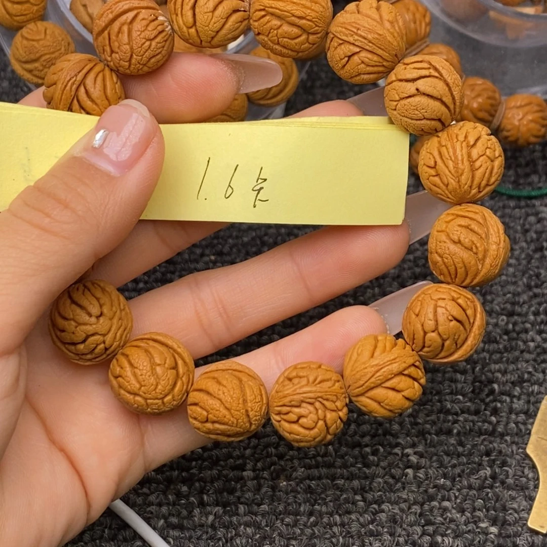 秦岭山脉龙纹桃核 15