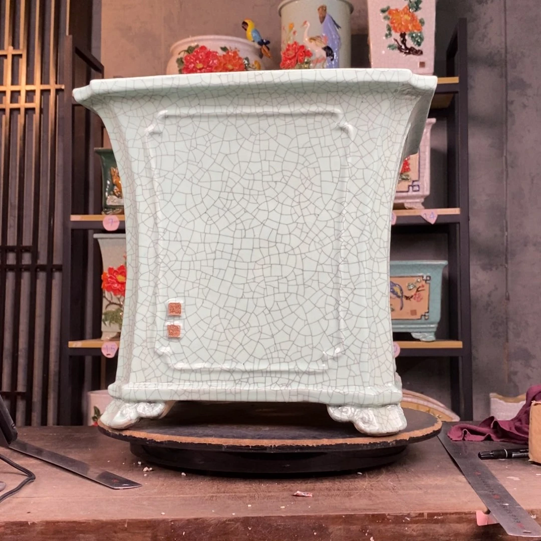 红陶枞**业38豆青盆