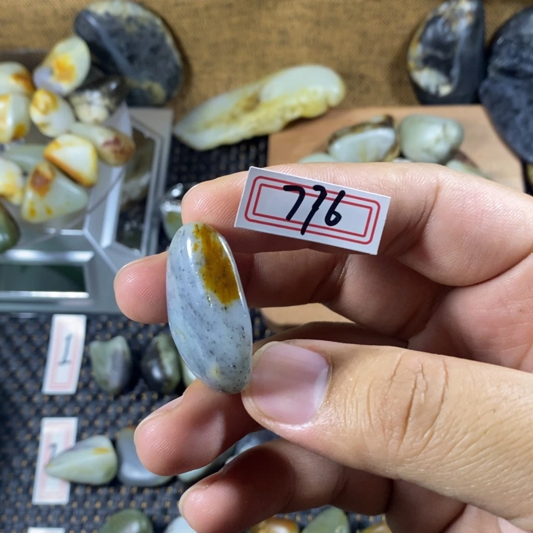 和田玉（糖玉）未镶嵌挂件