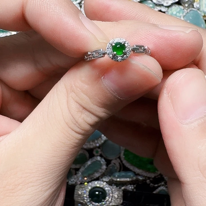 翡翠未镶嵌颈饰天然Ａ货翡翠放漏