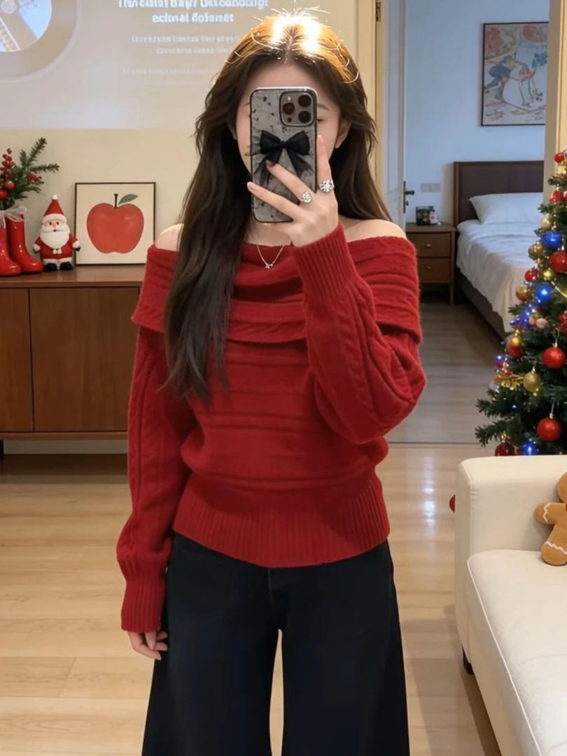圣诞新年红色一字肩绞花毛衣女2025新款秋冬季慵懒温柔风针织上衣