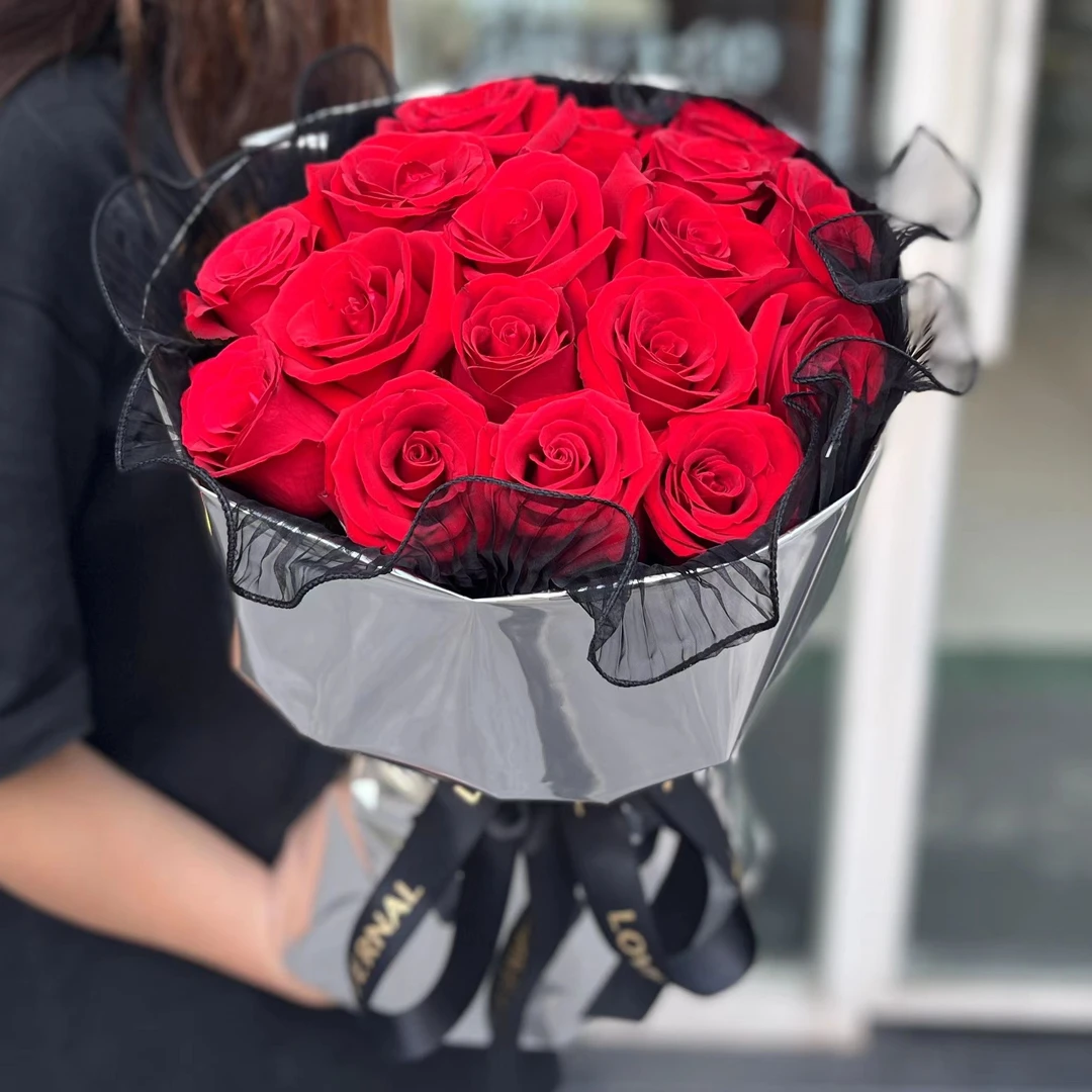 爱意满满19朵红玫瑰波浪纱小香风鲜花花束送女友爱人送姐妹鲜花