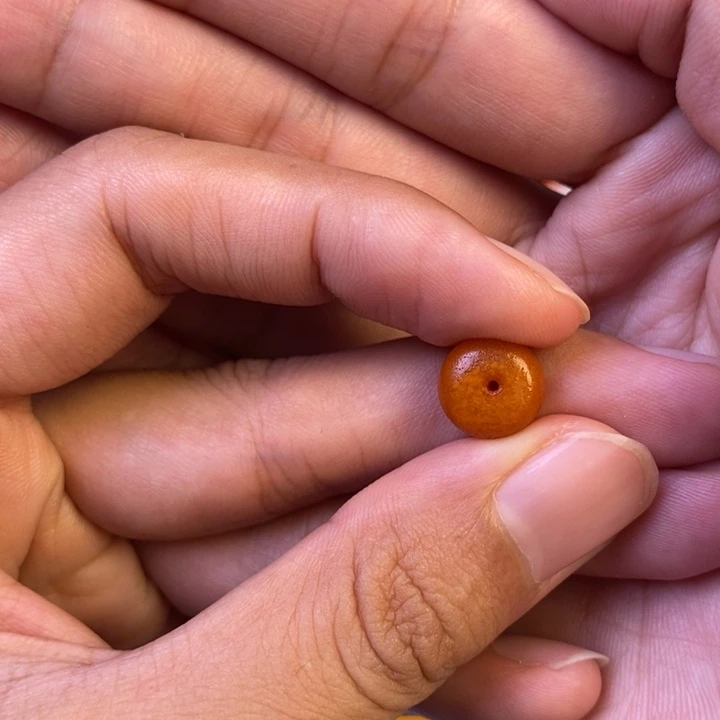 未镶嵌琥珀珠宝奇石